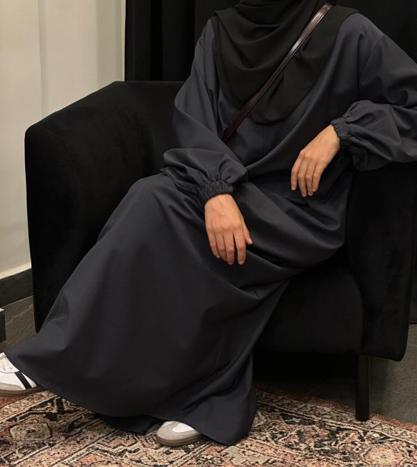 THE BASIC ABAYA (bleu nuit) – Image 2